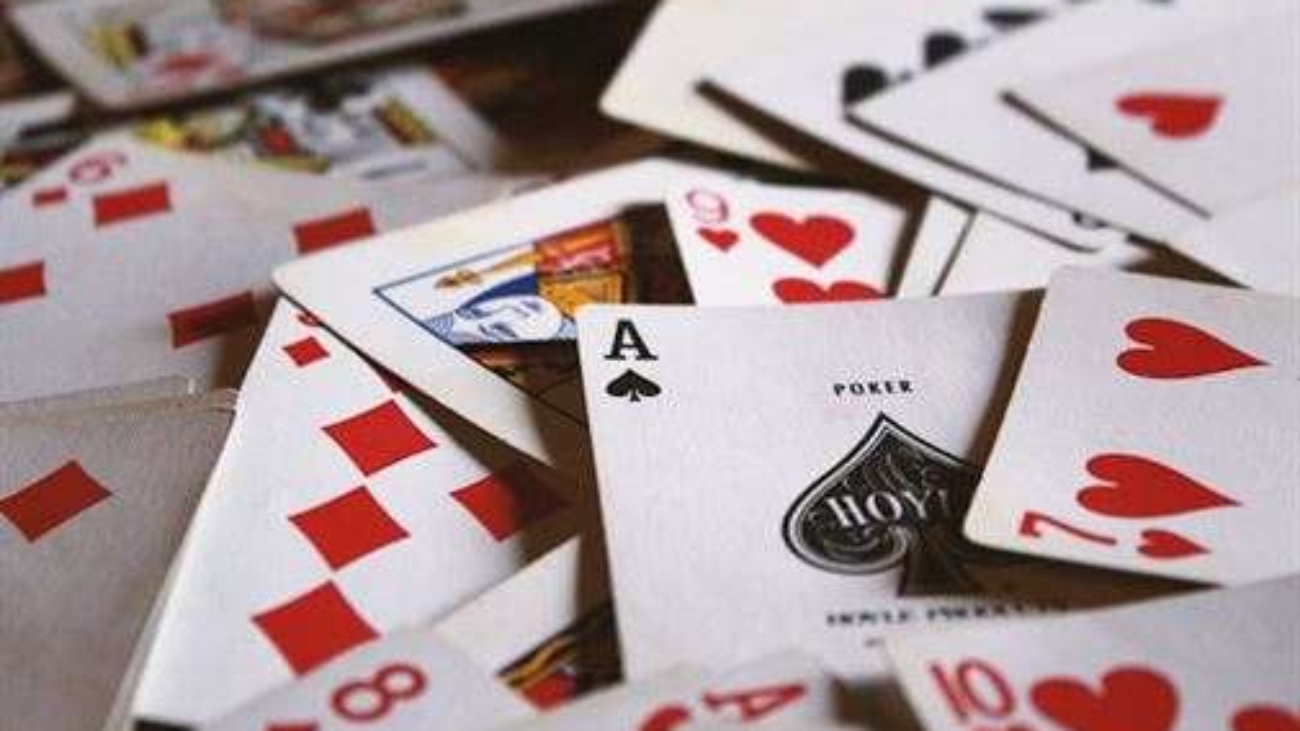 poker-casino-online-player